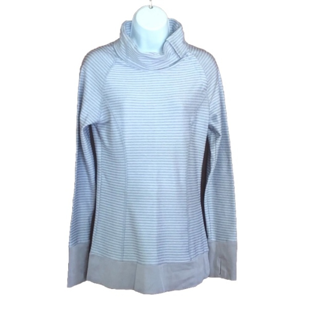 Mondetta gray and white stripe athletic wear top size small